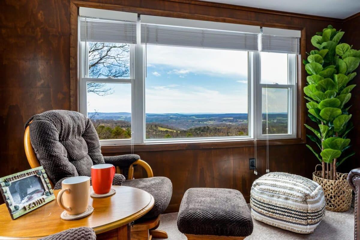 Augusta Mountaintop Views, Hot Tub, Deck, Fire Pit & Wifi מראה חיצוני תמונה