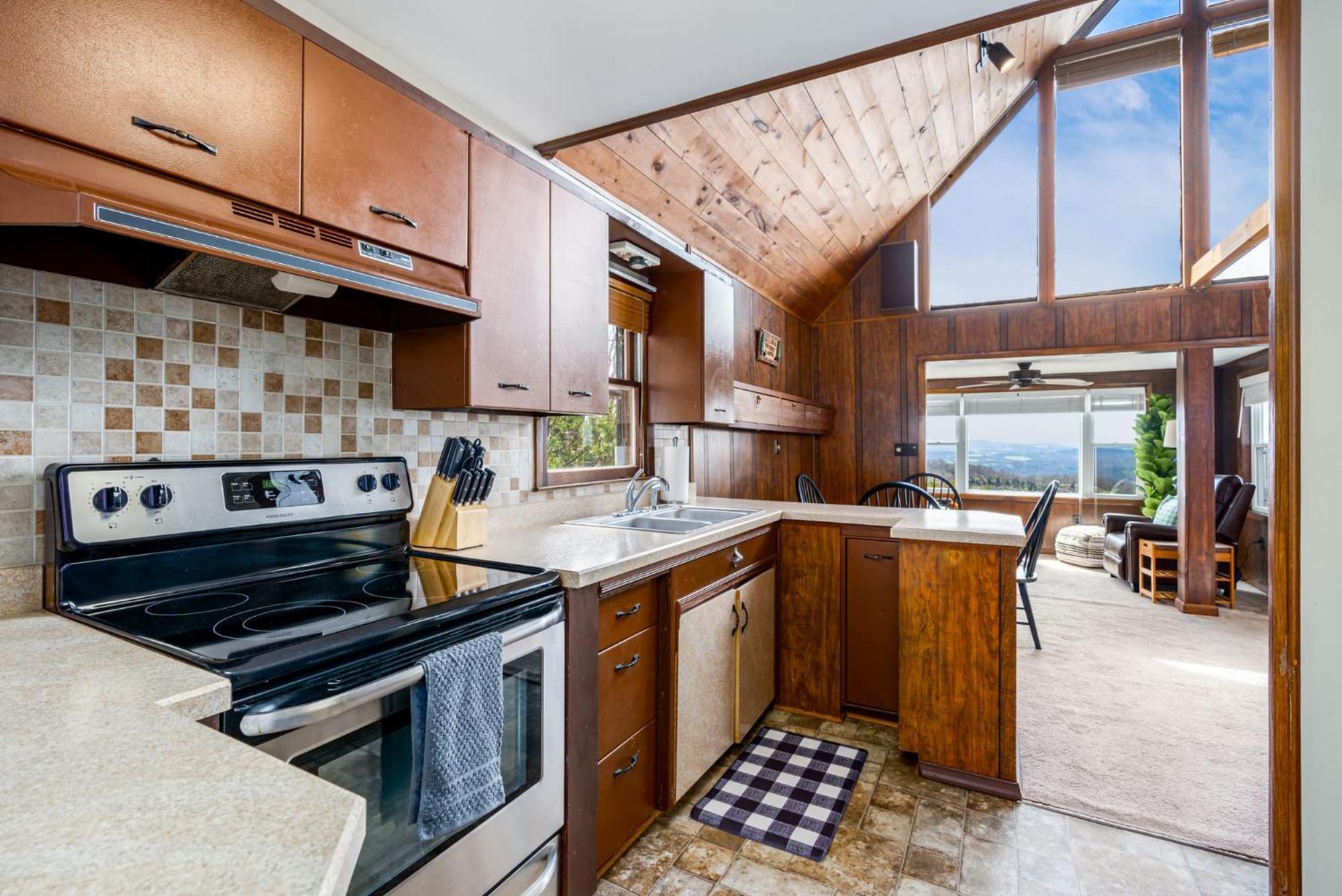 Augusta Mountaintop Views, Hot Tub, Deck, Fire Pit & Wifi מראה חיצוני תמונה